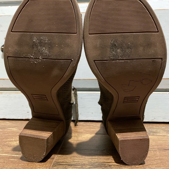 Toms - Picture 7 of 7